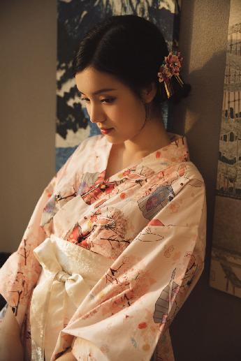 系统被宿主灌溉的日常小说